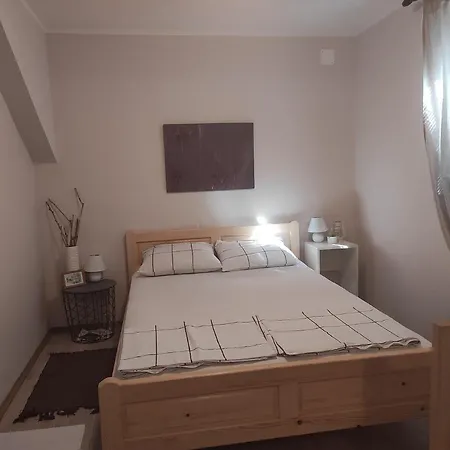 Hostelche * Smederevo